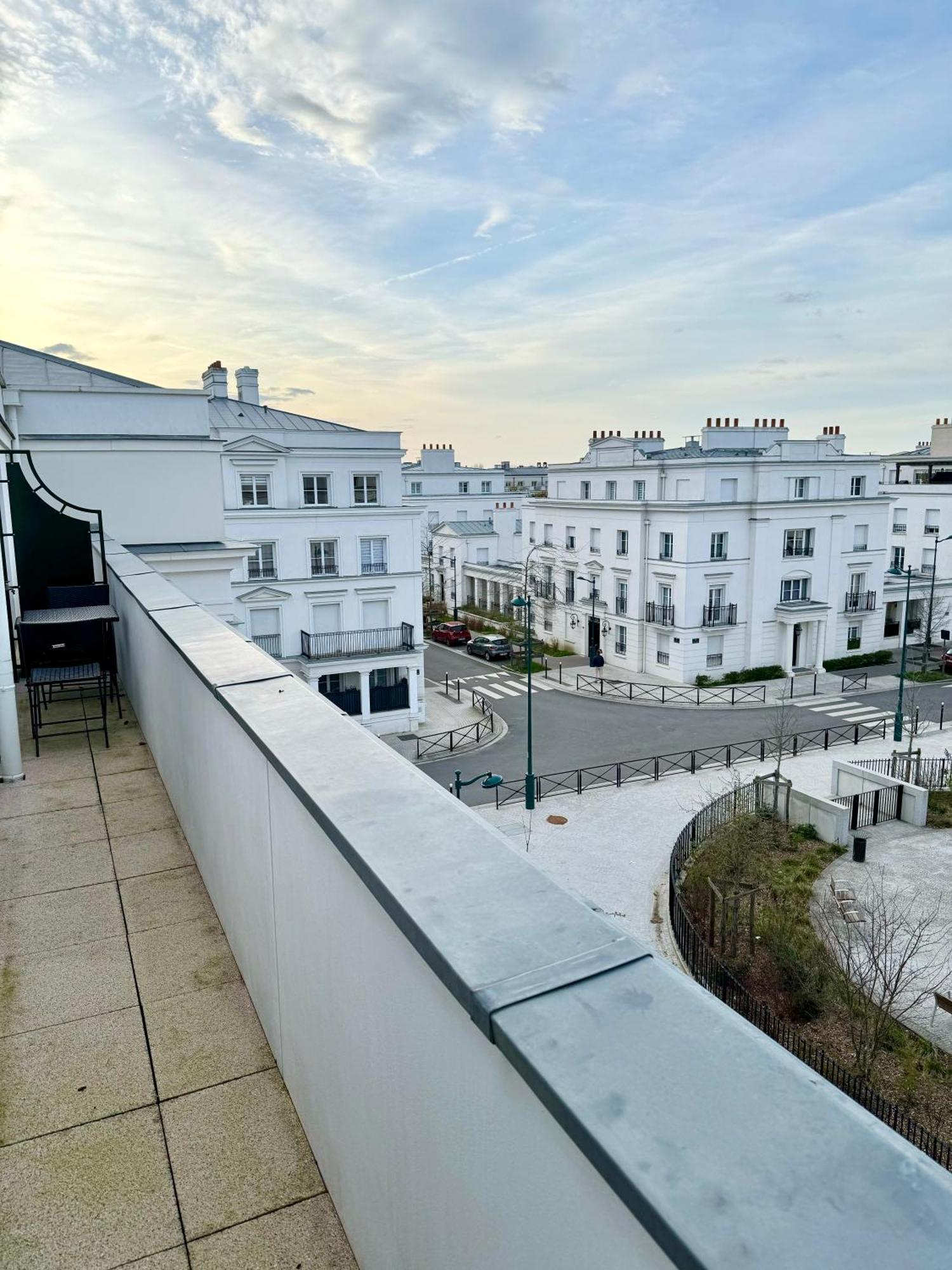 Le Regence, Terrasse, Serris Disney Exterior photo